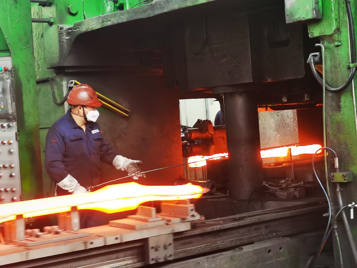 神力鍛造.jpg 神力鍛造.jpg